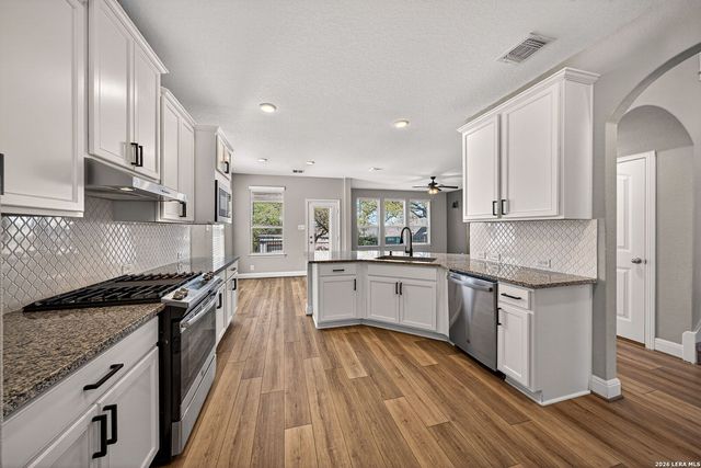 22227 Waldon Vale, San Antonio, TX 78261