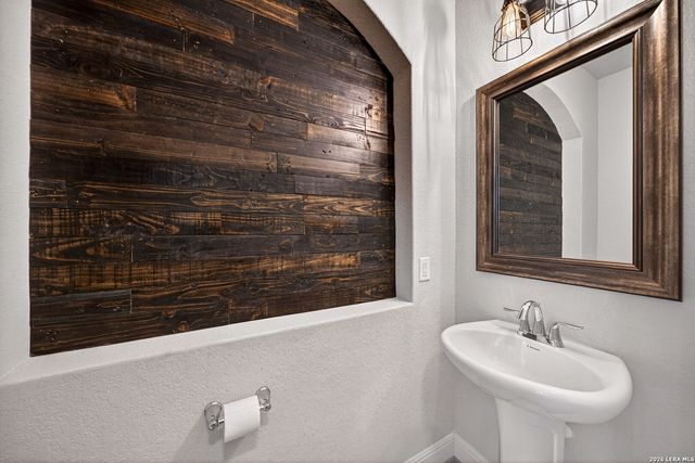 22227 Waldon Vale, San Antonio, TX 78261