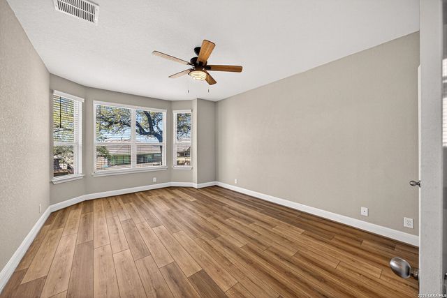 22227 Waldon Vale, San Antonio, TX 78261