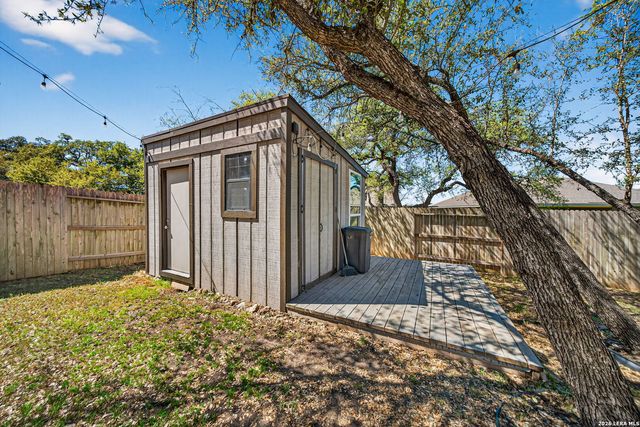 22227 Waldon Vale, San Antonio, TX 78261