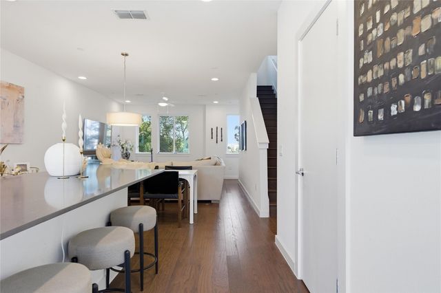 814 N Bluff DR 87, Austin, TX 78745