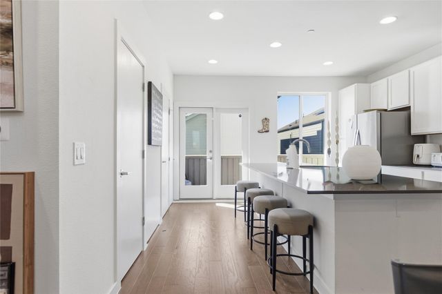 814 N Bluff DR 87, Austin, TX 78745