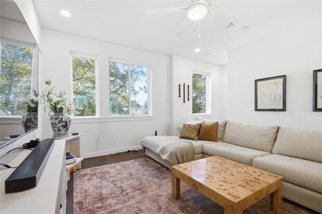 814 N Bluff DR 87, Austin, TX 78745