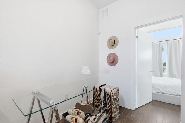 814 N Bluff DR 87, Austin, TX 78745