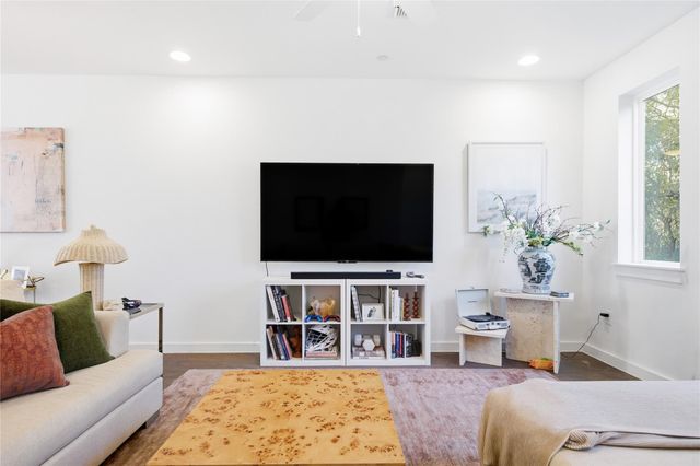 814 N Bluff DR 87, Austin, TX 78745