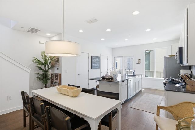 814 N Bluff DR 87, Austin, TX 78745