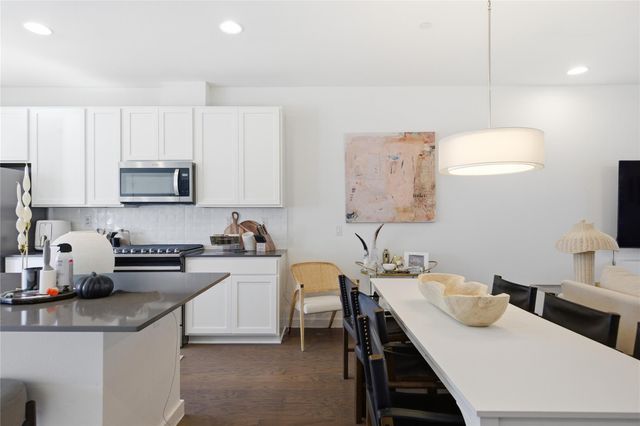 814 N Bluff DR 87, Austin, TX 78745