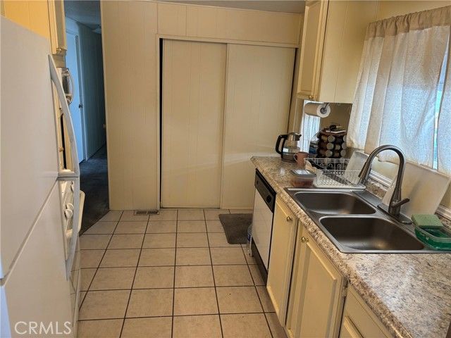 13393 Mariposa Road 115, Victorville, CA 92395