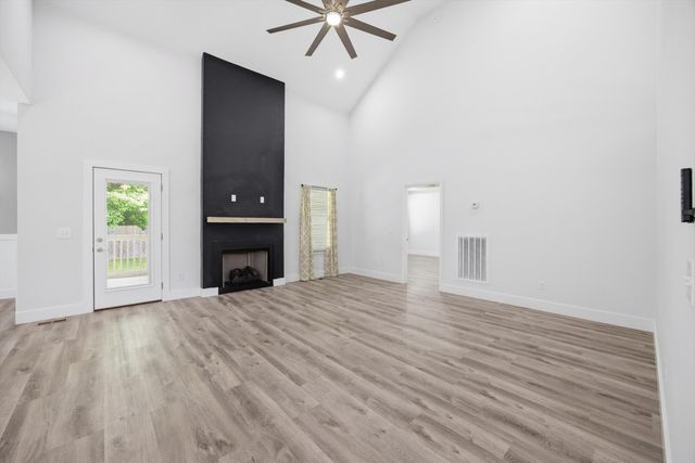 8906 Silver Maple Drive, Ooltewah, TN 37363