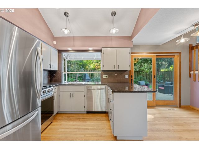 10488 Sw SUSQUEHANNA Dr, Tualatin, OR 97062