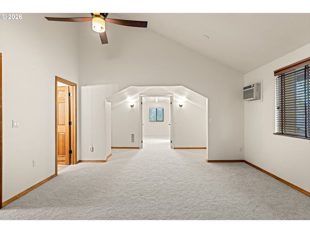 10488 Sw SUSQUEHANNA Dr, Tualatin, OR 97062
