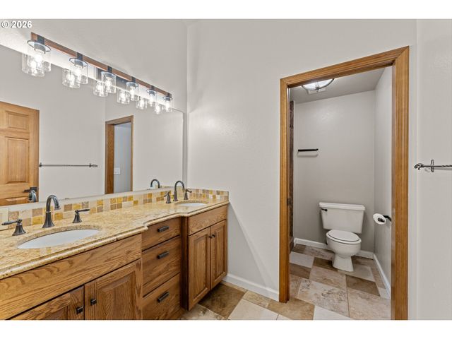 10488 Sw SUSQUEHANNA Dr, Tualatin, OR 97062
