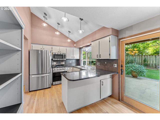 10488 Sw SUSQUEHANNA Dr, Tualatin, OR 97062