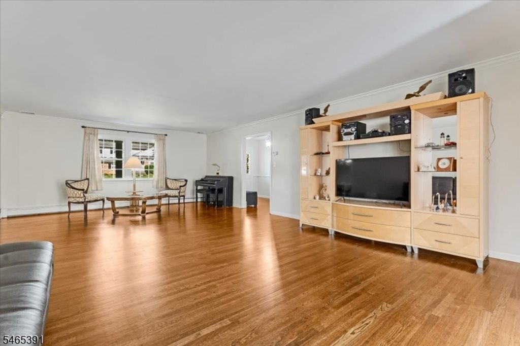 5 Beech Dr, Morris Plains Boro, NJ 07950 — photo 4