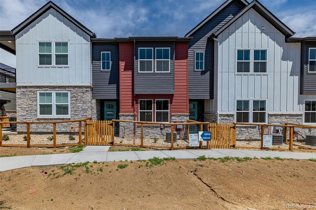 2877 E 103rd Drive, Thornton, CO 80229