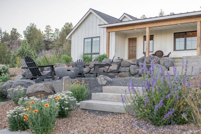 9909 NW Coyner Avenue, Redmond, OR 97756