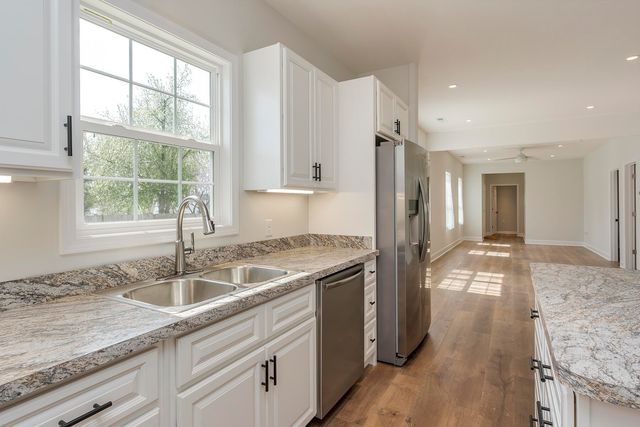 94 E 20th Street, Paris, KY 40361