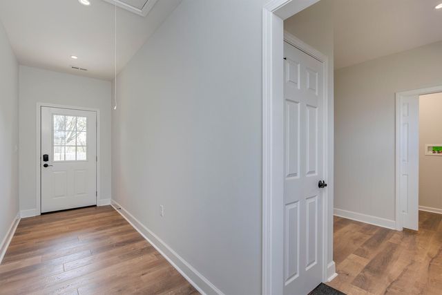 94 E 20th Street, Paris, KY 40361