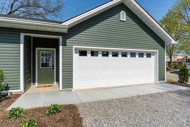 94 E 20th Street, Paris, KY 40361