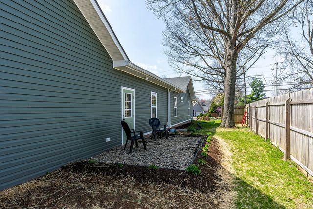 94 E 20th Street, Paris, KY 40361