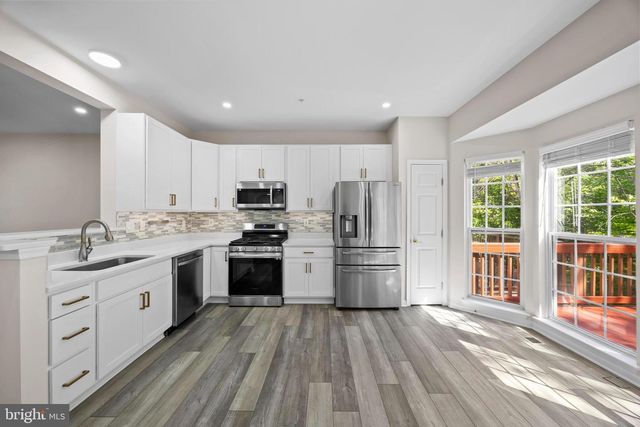 8880 PAPILLON DR, Ellicott City, MD 21043