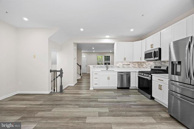 8880 PAPILLON DR, Ellicott City, MD 21043