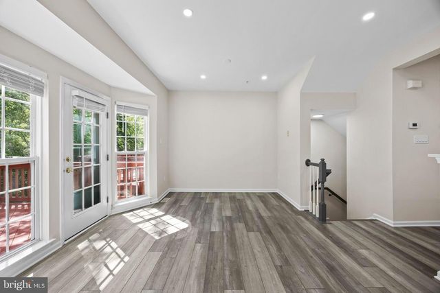 8880 PAPILLON DR, Ellicott City, MD 21043