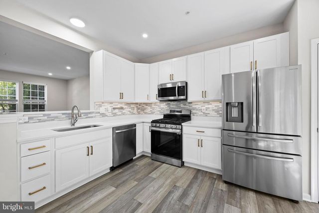 8880 PAPILLON DR, Ellicott City, MD 21043