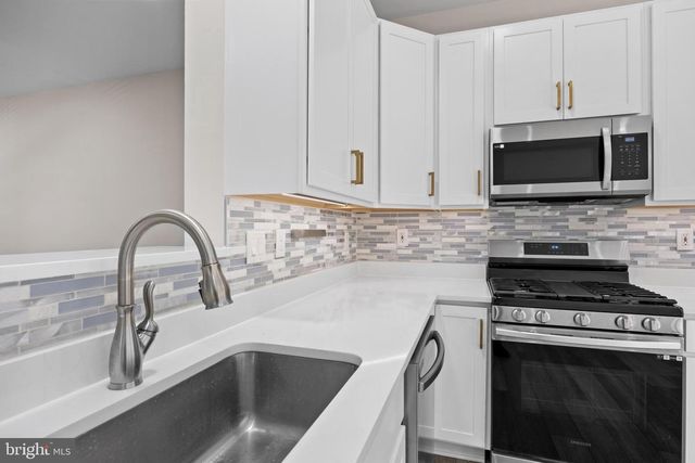 8880 PAPILLON DR, Ellicott City, MD 21043