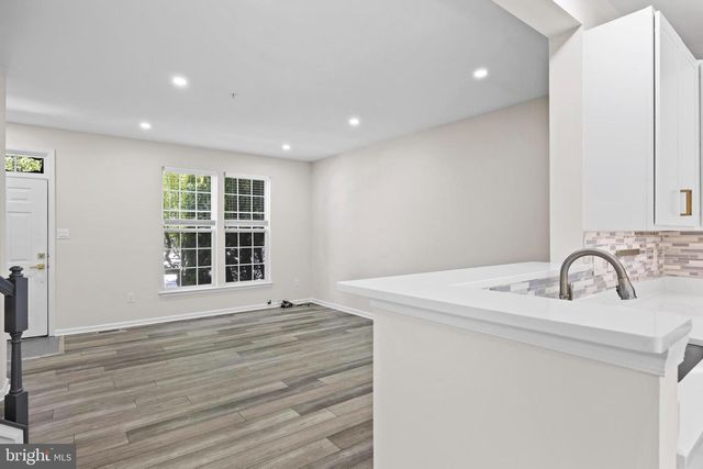 8880 PAPILLON DR, Ellicott City, MD 21043