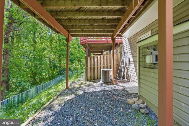 8880 PAPILLON DR, Ellicott City, MD 21043