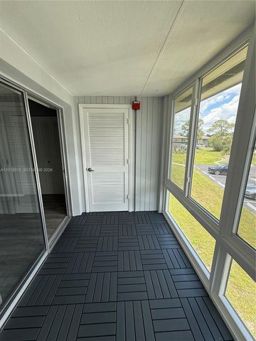 18 Lake Vista Trl Apt 204, Port St Lucie, FL 34952