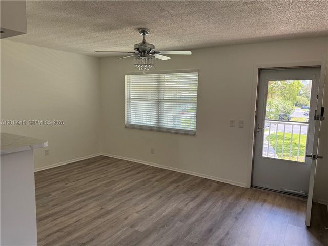 18 Lake Vista Trl Apt 204, Port St Lucie, FL 34952