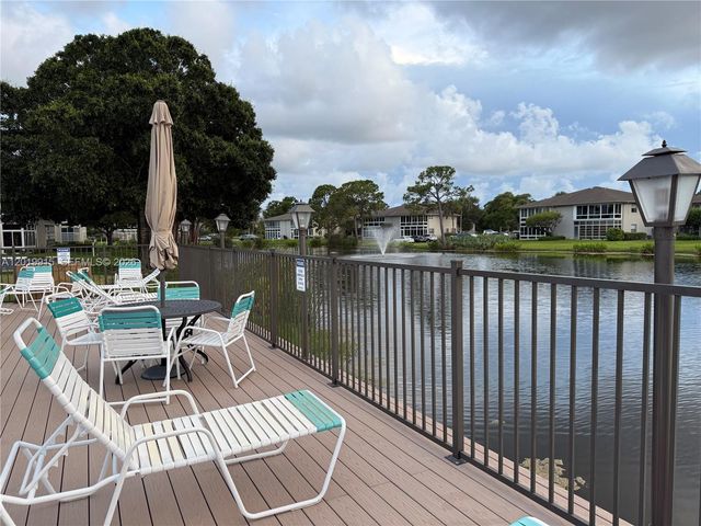 18 Lake Vista Trl Apt 204, Port St Lucie, FL 34952