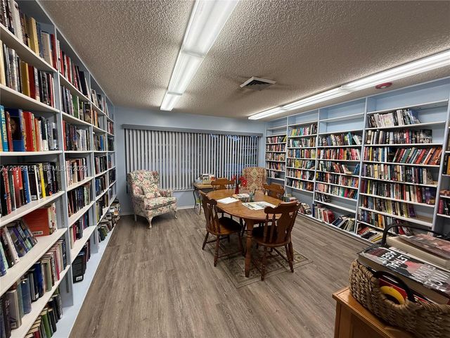 18 Lake Vista Trl Apt 204, Port St Lucie, FL 34952