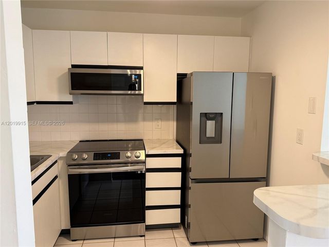 18 Lake Vista Trl Apt 204, Port St Lucie, FL 34952