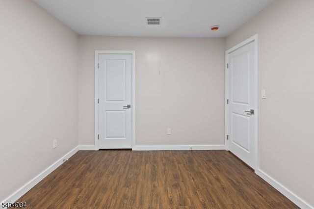 33 Mcauliffe Dr, North Brunswick Twp., NJ 08902