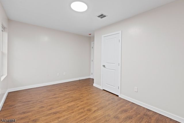 33 Mcauliffe Dr, North Brunswick Twp., NJ 08902