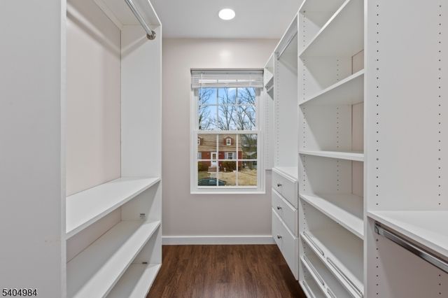 33 Mcauliffe Dr, North Brunswick Twp., NJ 08902