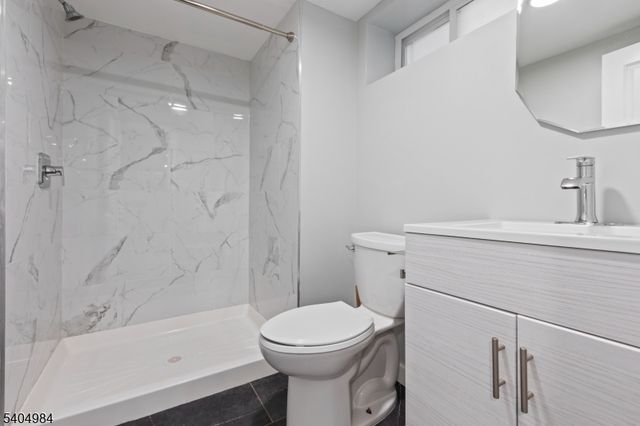 33 Mcauliffe Dr, North Brunswick Twp., NJ 08902