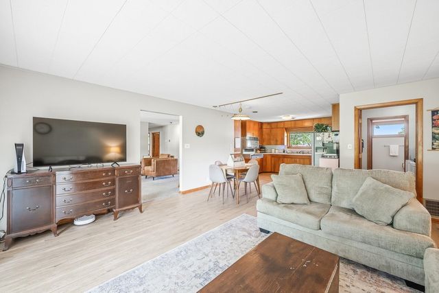 230 S Westview, Andover, KS 67002