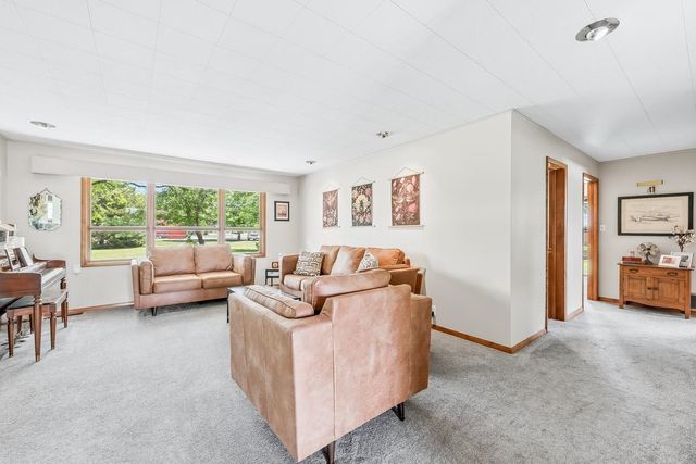 230 S Westview, Andover, KS 67002