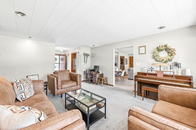230 S Westview, Andover, KS 67002