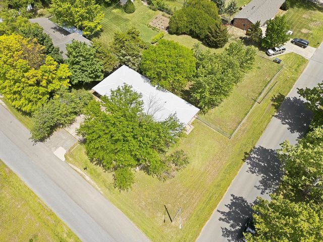 230 S Westview, Andover, KS 67002