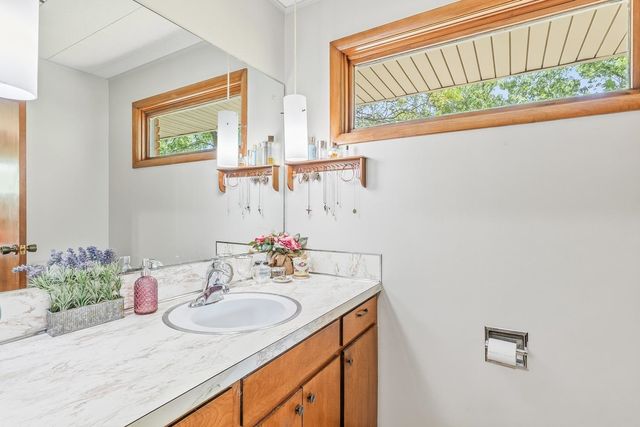 230 S Westview, Andover, KS 67002
