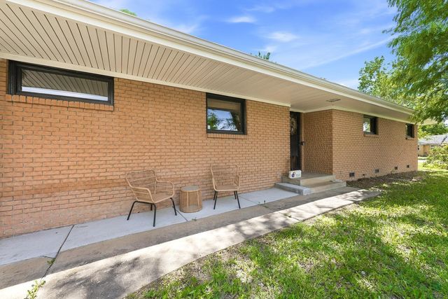 230 S Westview, Andover, KS 67002