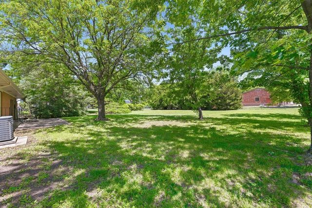 230 S Westview, Andover, KS 67002