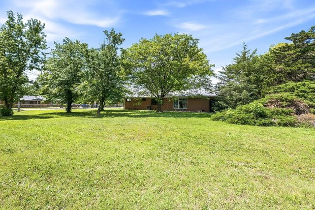 230 S Westview, Andover, KS 67002