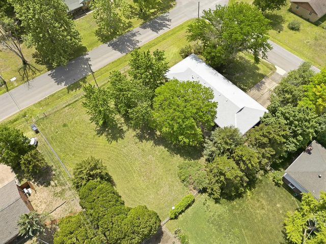 230 S Westview, Andover, KS 67002