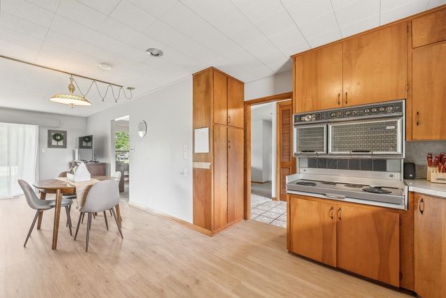 230 S Westview, Andover, KS 67002